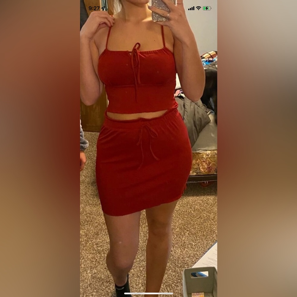 Red 2 piece set top & skirt